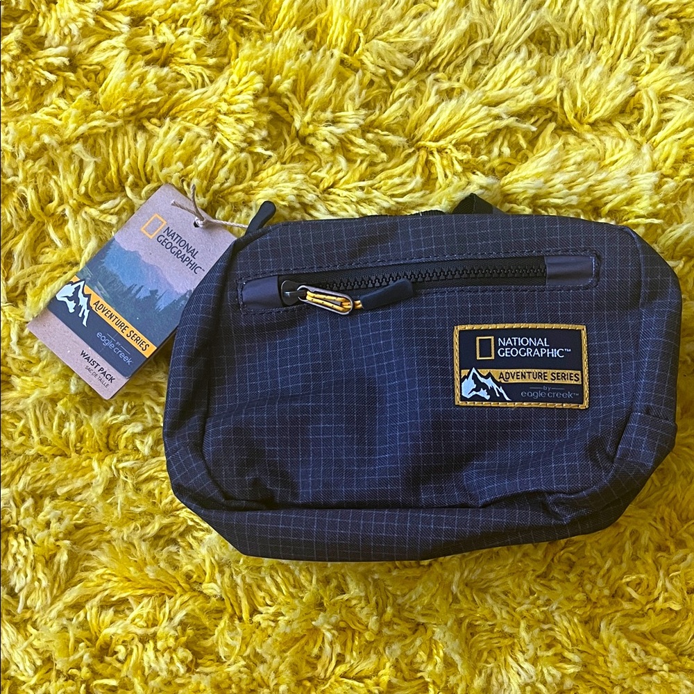 National Geographic Adventure Series Black Belt Bag